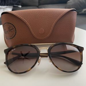 Ray-Ban unisex sunglasses